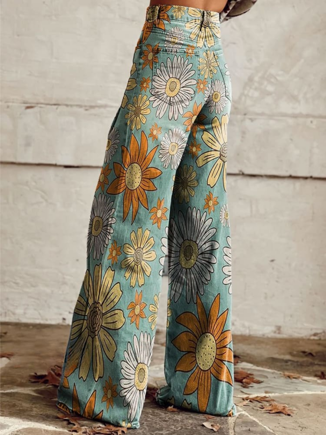CIRILLA | Vintage Floral Print Palazzo Pants