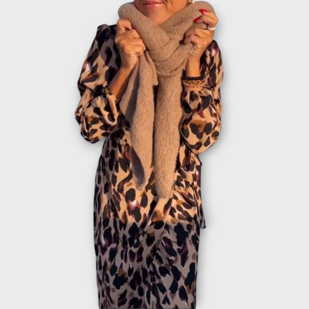 Emília - Casual leopard print dress