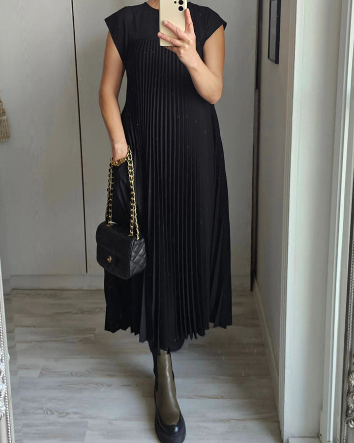 Amelia - Sleeveless pleated dress