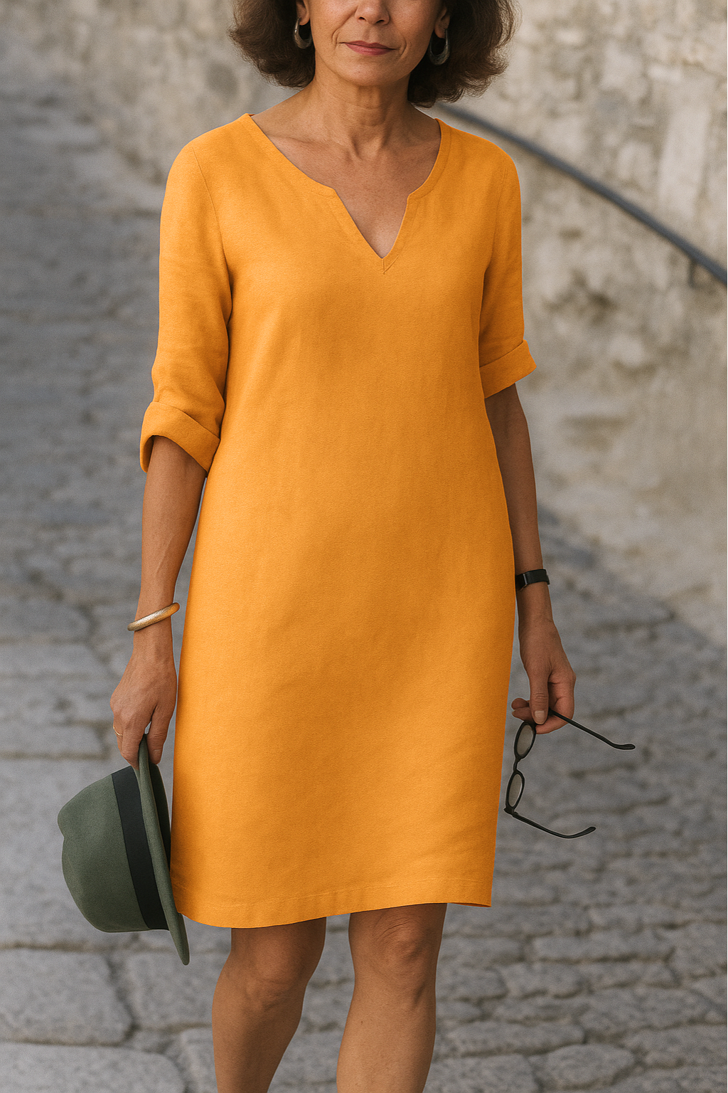 Lea – Elegant V-Neck Dress