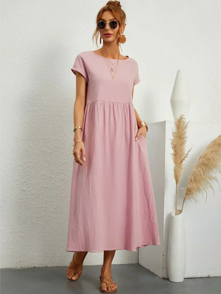 Jenna – Elegant Round Neck Dress