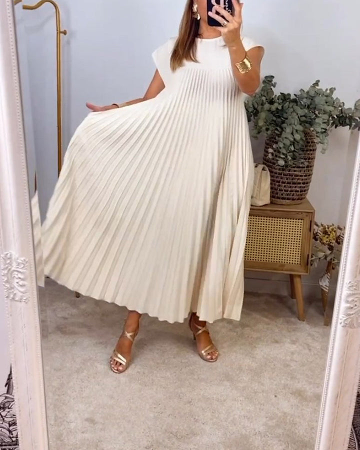 Amelia - Sleeveless pleated dress