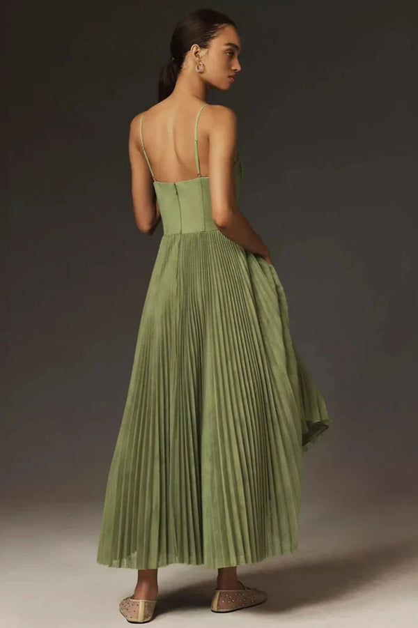 Edith – Elegant Pleated Dress