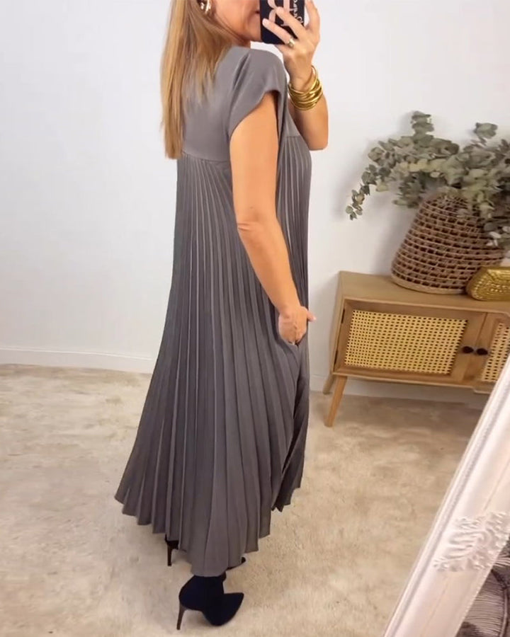 Amelia - Sleeveless pleated dress