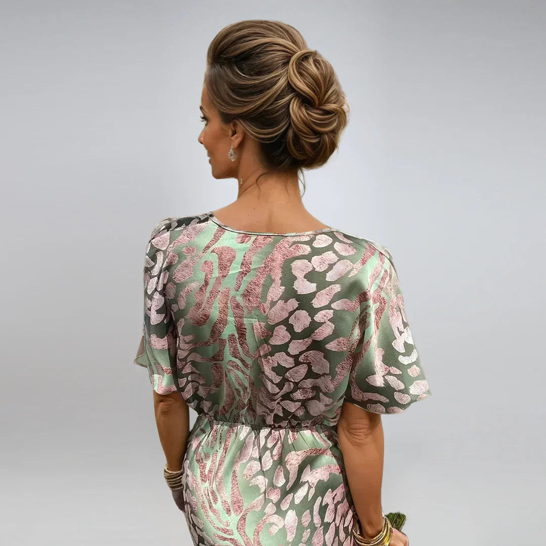 Kelsey - Long robe with V-neck and twisted trim