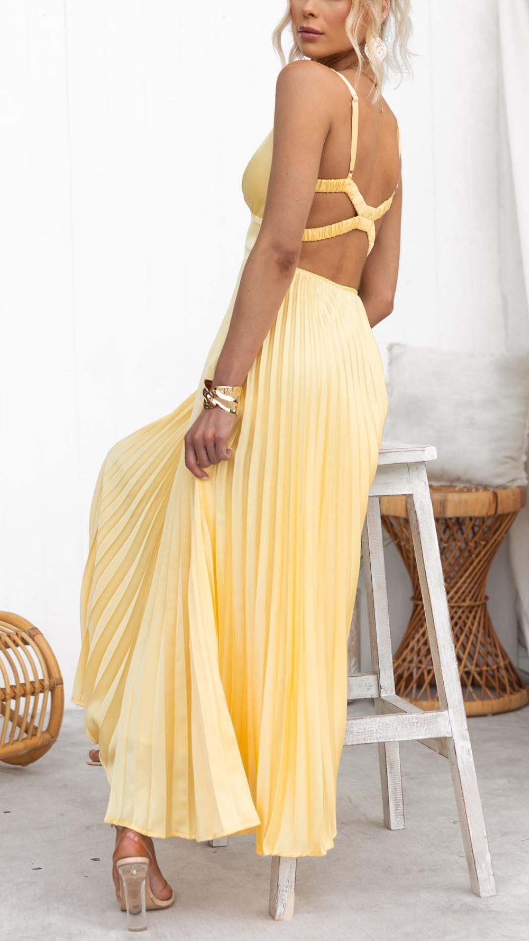 Noella - Elegant Pleated Long Dress with V-Neckline