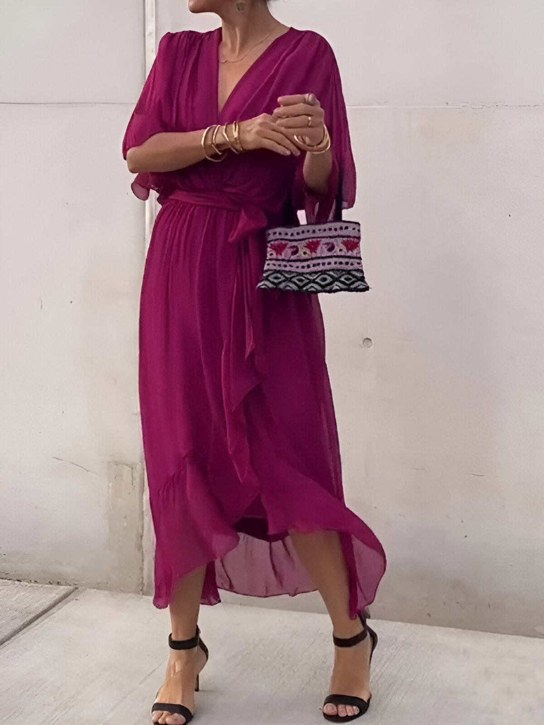 Aimee – Elegant V-Neck Dress