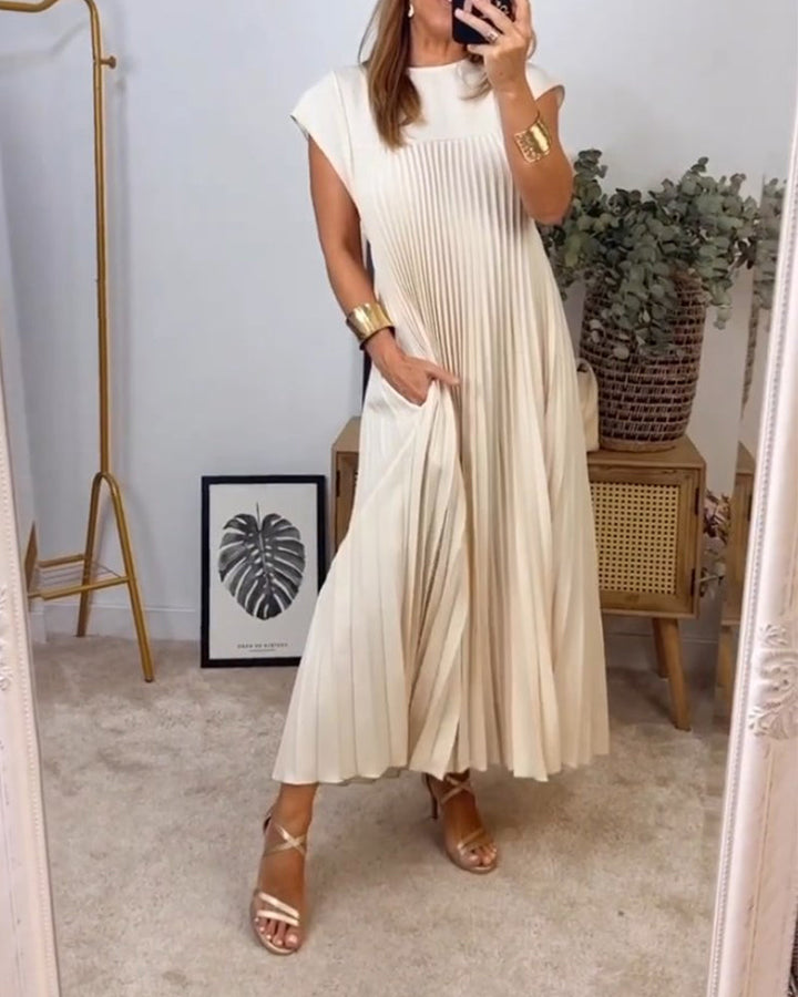 Amelia - Sleeveless pleated dress