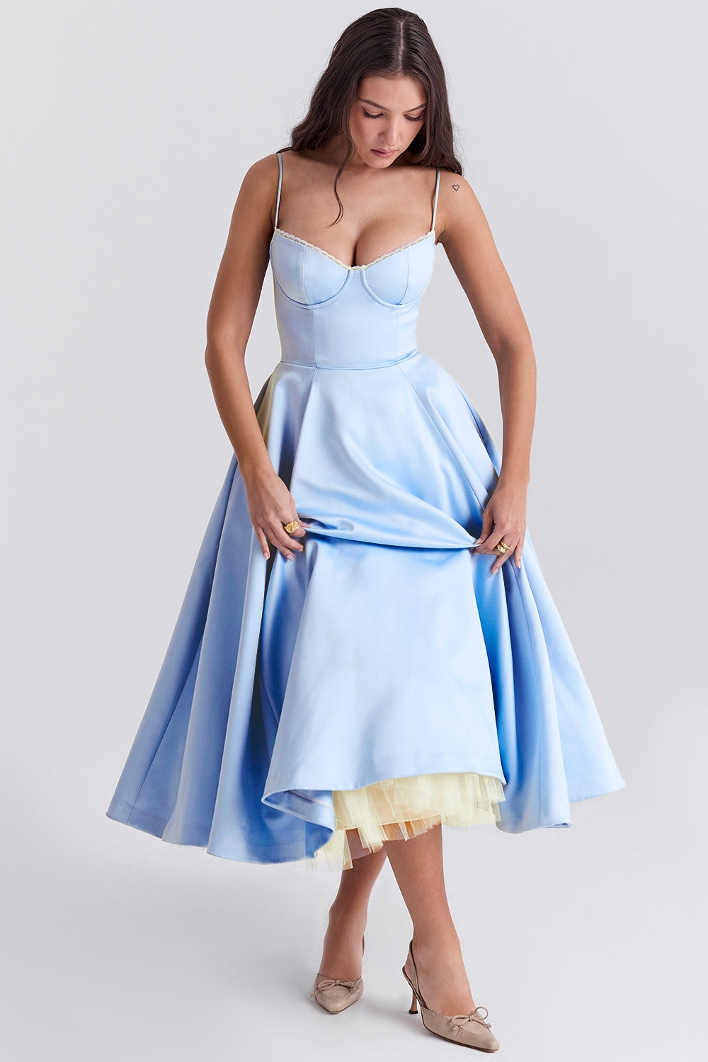 Cynthia - Elegant Tulle Midi Dress