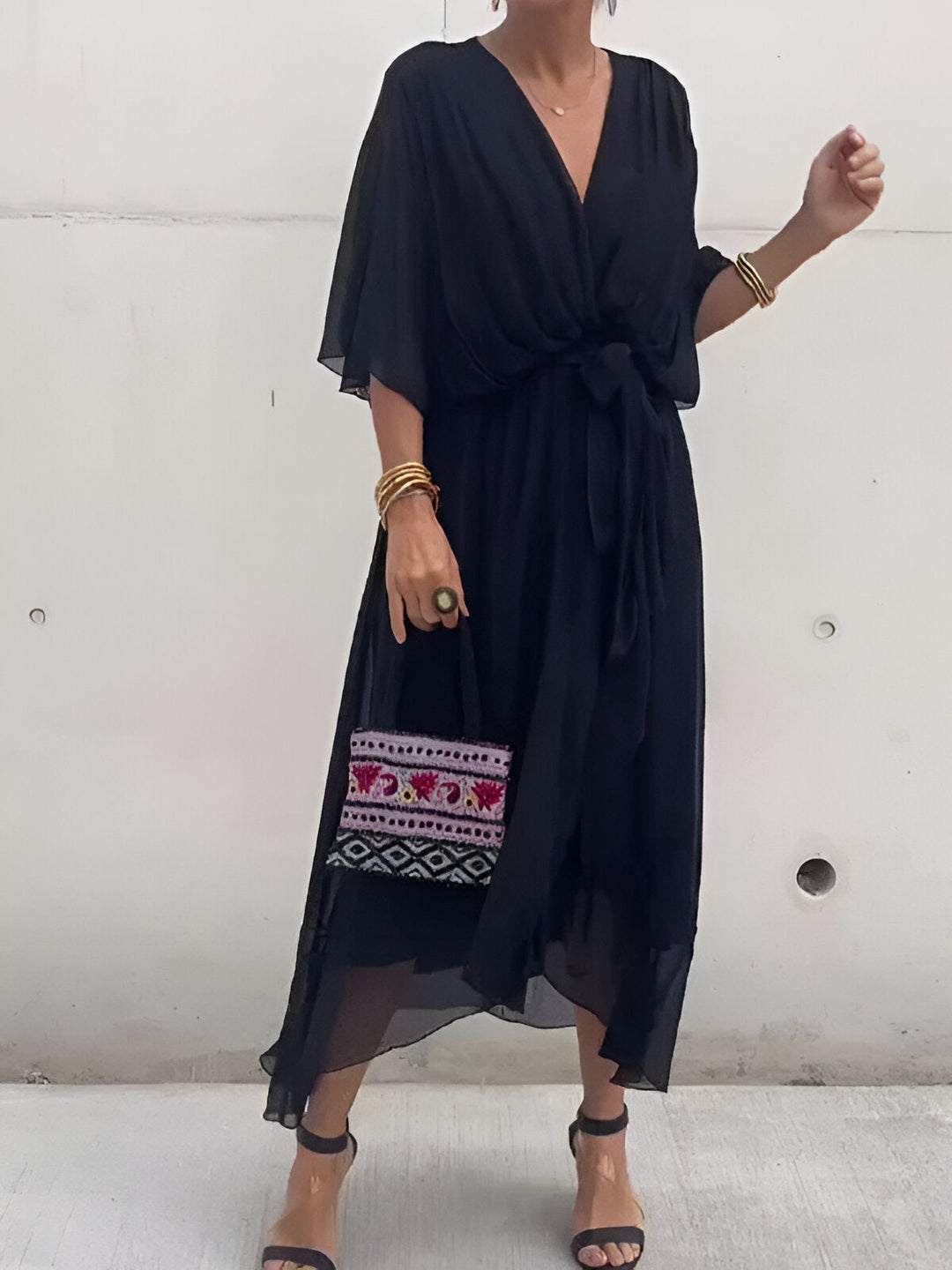 Aimee – Elegant V-Neck Dress