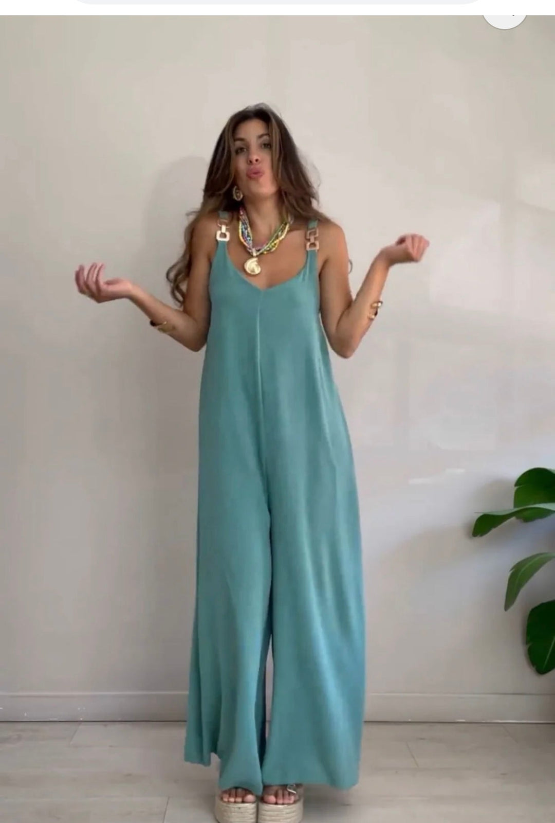 Daphne - Elegant and Lightweight Jumpsuit 