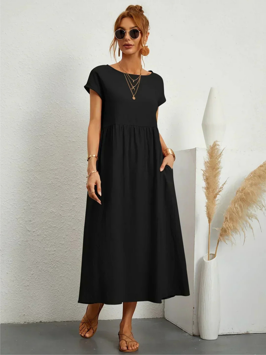 Jenna – Elegant Round Neck Dress 